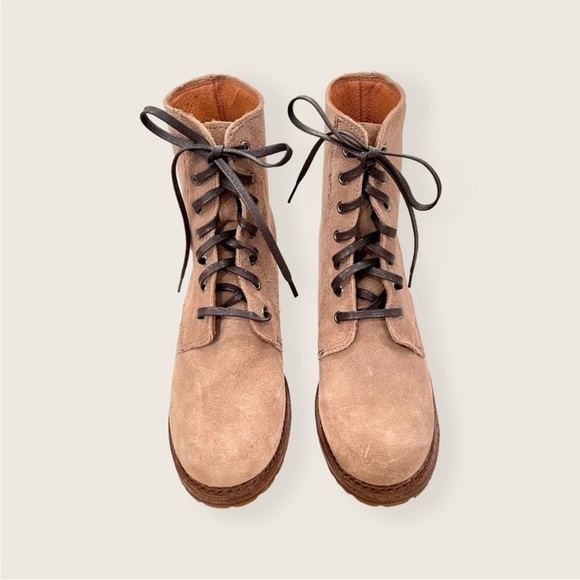 $399 Frye Sabrina 6G Lace Up Beige/Tan Suede/Leather Combat Moto Cute Ankle Boot - Picture 11 of 16
